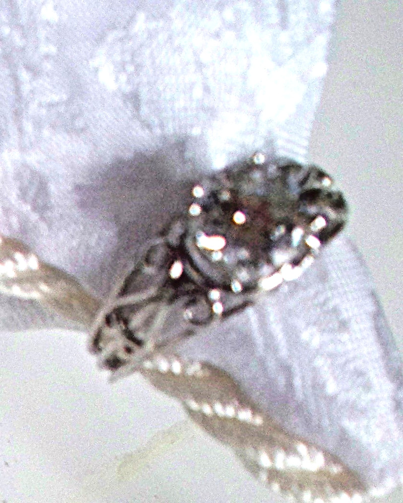 NEW VTG Women’s 10KWG Ring W/ Round Cut Clear CZ 2.0 CTTW Size 7 – G8