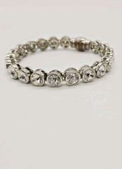 Carolee Tennis Bracelet White Round Crystal Silver tone Magnetic Signed 8.5 in
