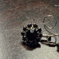 Vintage Jet Black Rhinestone Silver Tone Flower Ladies Brooch Pin
