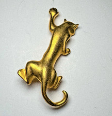 Vintage D.TOREM RENCLIF INC Gold Tone Panther Brooch Signed Figural Pin 2.75”