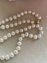 Vintage 14ct yellow gold genuine creamy pearl necklace
