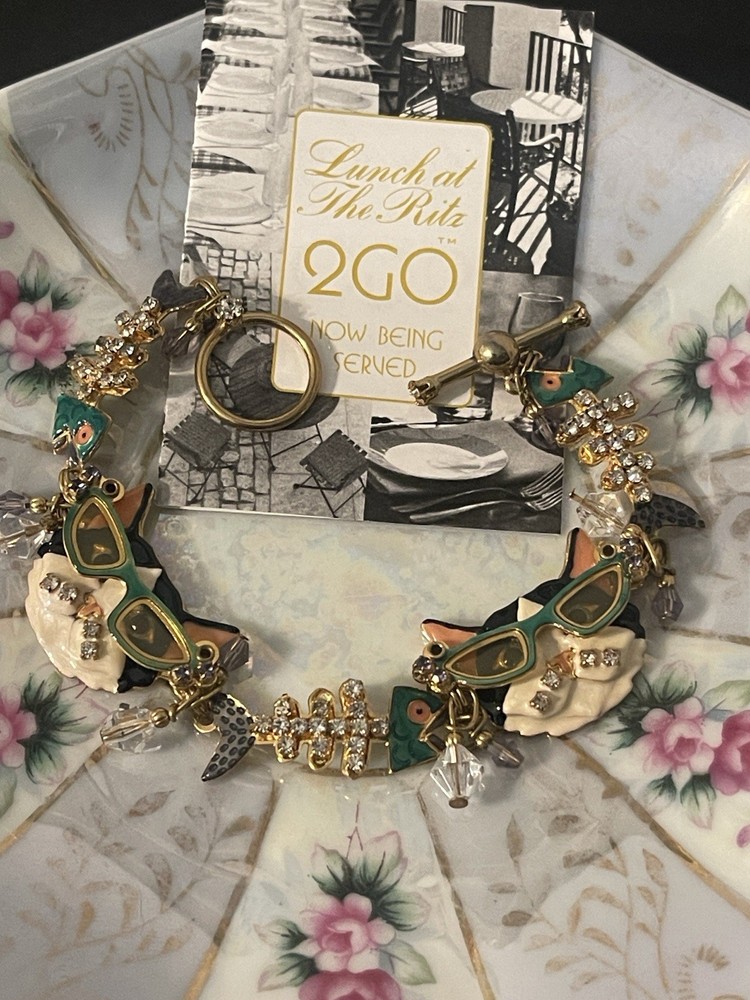 VTG LATR 2GO Glamour Puss Cat Enamel Charm Bracelet 8”