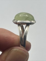 Vtg Sterling Silver 925 Oval Green Cabochon Prehnite Gemstone Ring size 10