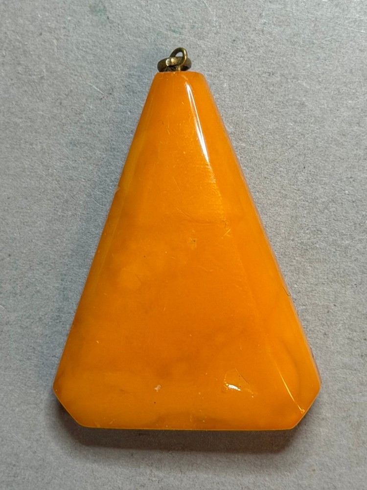 NATURAL OLD ANTIQUE YELLOW BUTTERSCOTCH BALTIC AMBER PENDANT 8,9 gr