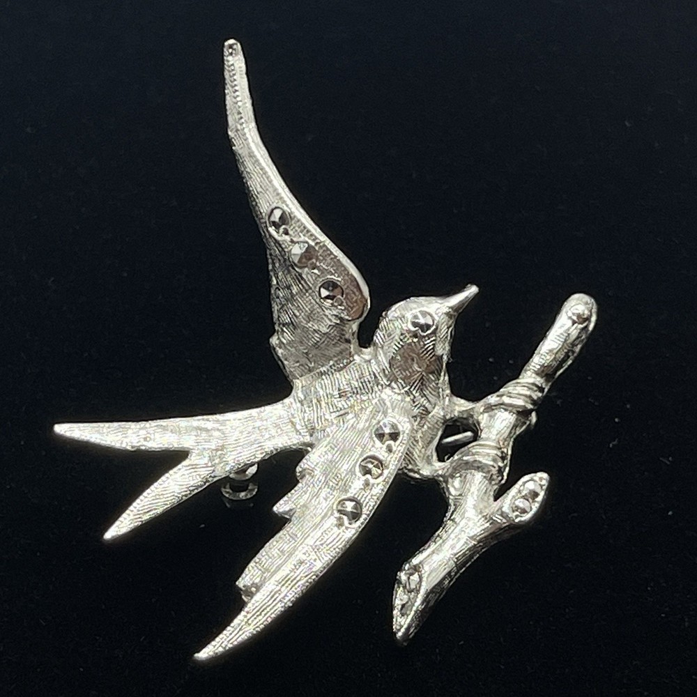 Vintage Silver‑Tone Textured Bird Brooch – Rhinestone Accents- No Markings