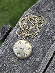Vintage Starburst Locket Necklace Gold Tone Chain Long Celestial Y2K