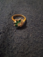 Vintage Gold Tone Emerald Green Marquise Cluster Bypass Statement Ring Size 8.75