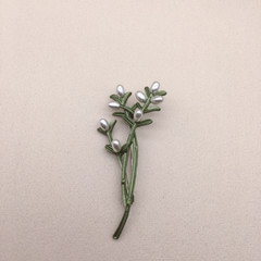 Vintage Green Color Plant Pearls Brooch Pin Flower Brooch For Women Jewelry Gift