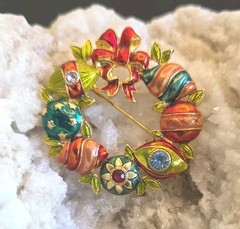 Vtg Enameled Christopher Radko Christmas Holiday Ornament Wreath Pin Brooch 2″
