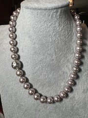 VINTAGE RARE PINK MAJORICA PEARL NECKLACE W/RHINESTONE CLASP 17 IN. 9MM BOX/CERT