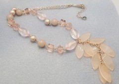 Vintage To Now Light Rose Glass And Plastic Beads Necklace Leafs Pedant 24in