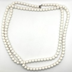 Vintage White 10mm Round Bead Necklace 27″ Plastic Lucite Acrylic Estate