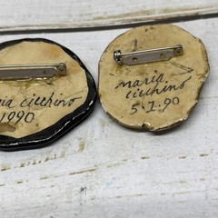 Signed Maria Cicchino 1990 Vintage 2 Pc Lot Fish & Face Painted Ceramic Brooches