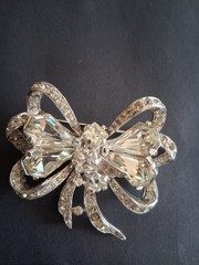 Vintage Eisenberg brooch earrings set