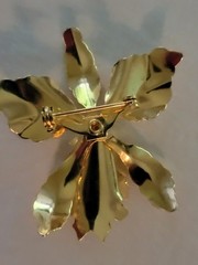 Vtg Gold Tone 2 Inch Iris Orchid Brooch