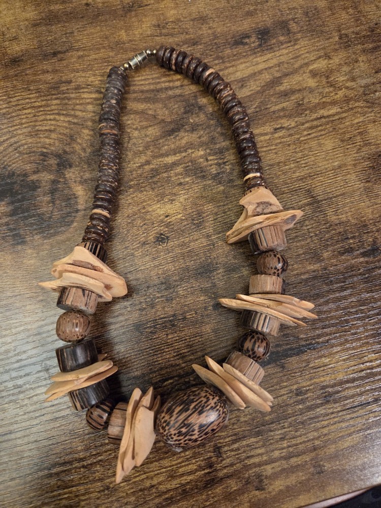 1970s BOHO STATEMENT NECKLACE COCONUT BEADS VINTAGE JEWELRY