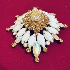 JULIANA DeLizza Elster Stippled Easter Egg & Rhinestone Brooch Vintage Jewelry