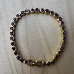 VTG Tennis Style Bracelet 7.25 Fold-Over Clasp Purple Crystals Yellow Gold Plate