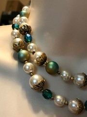 1950s-60s DEAUVILLE Faux Pearl Blue Accent Gold Tone Metal Beaded Necklace w/Tag