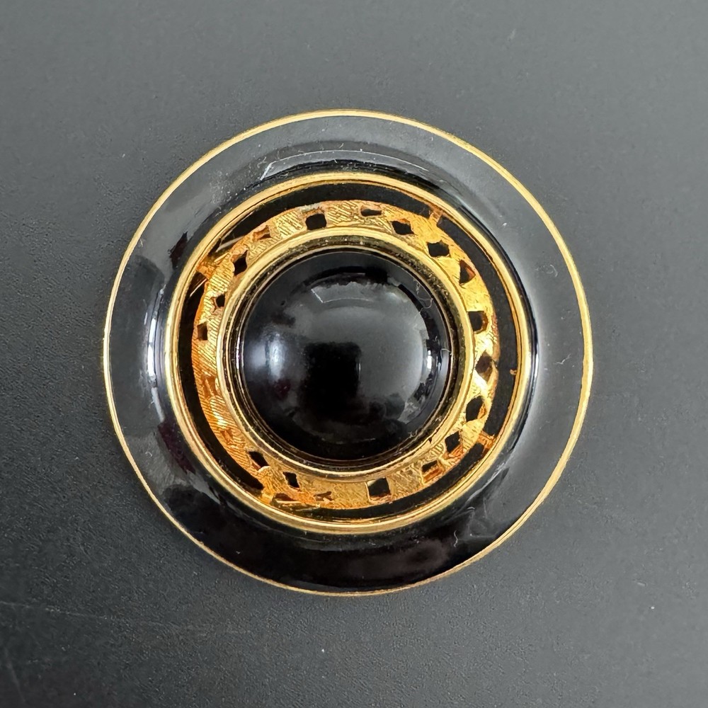 Vintage Lady Remington Hinged Scarf Clip Round Gold tone Black Cabochon Filigree