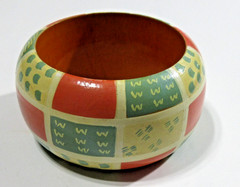 VTG & UP LOT 7 BRACELET BANGLE some CHUNKY WOOD red black brown silver gold tone