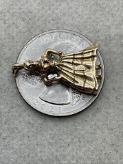 VINTAGE HANDMADE Solid 10K Yellow Gold DANCER Charm Pendant (25mm x 13.3mm) 4.7g