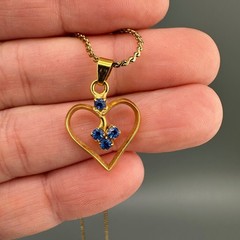 Vintage Rhinestone Heart Pendant Necklace Blue Stone Gold Tone 15″ Chain Dainty