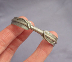 VINTAGE OLD PAWN STERLING L LARRY BEGAY NAVAJO FEATHER CUFF BRACELET