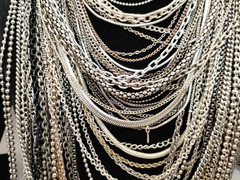 119 Pcs – Gold/Silver/Black Toned Chain Necklaces/Bracelets/Anklets 1.88lbs #685