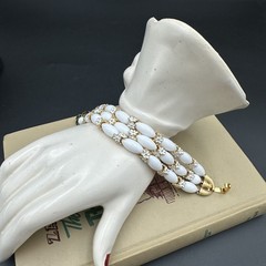 NWT VTG 1950s-1960s CROWN TRIFARI White Lucite Enamel Fleurette Bracelet Jewelry