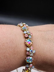 Vintage Unsigned Aurora Borealis Rivoli Rhinestone Bracelet | Pink & Opalescent