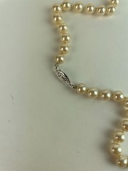 Vintage 50s faux glass pearl bead necklace Ivory 29 in, K102