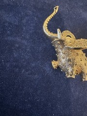 VTG JOMAZ (Josheph Mazer)-ELEPHANT Crystal Rhinestone Figural Pin / Brooch-HaPpY
