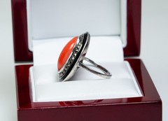 935 Silver – Antique Art Deco Ring – Coral And Markasite – Black Enamel