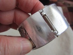 VTG Hinged Aluminum Clamper bracelet Buffalo Hunt Native OCT25-4