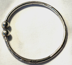VINTAGE STERLING SILVER BANGLE WEST INDIES ISLAND BALL CUFF BRACELET 22g