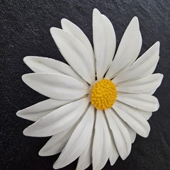 Vtg White Yellow Enamel Double Layered Daisy Flower Brooch Pin 3″ Mod 60s Retro