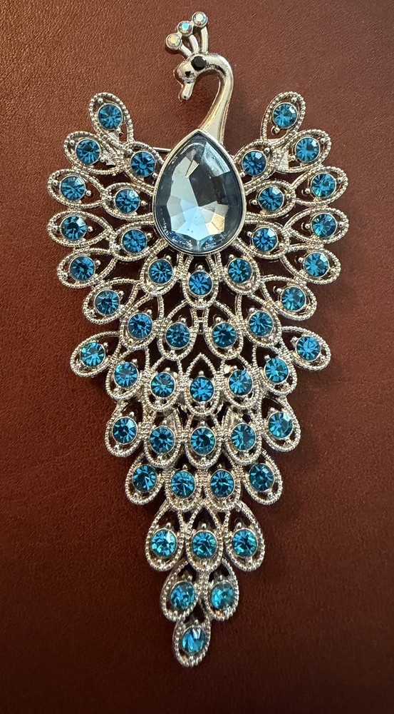 Elegant blue color Peacock Brooch Pin Rhinestone Bird Jewelry Gift – P-1003