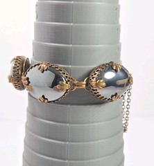 Vintage Jan Michaels Antiqued Brass Filigree Hematite Cabochon 5 Link Bracelet
