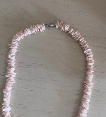 Vintage 1980’s Puka Shell Chip Beaded Blush Peach 18” Collar Necklace Boho Beach