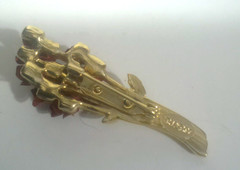 David Monn Signed Dozen Red Roses Bouquet Brooch Pin Gold Tone Enamel Flower VTG