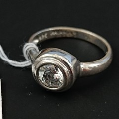 Minimalist Silver Ring Round Quartz Modernist Bezel Size 8 Classic Timeless Gift