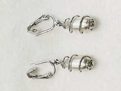 Sarah Coventry Dangle Tear Drop Caged Faux Pearl Silver Tone Clip on Earrings