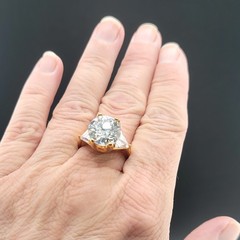 Vtg Sz 6.5 Ring Round w/ Triangles Cubic Zirconia 18KGE Fashion Jewelry STG#5