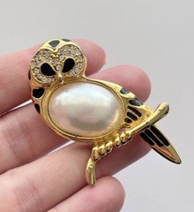 Vintage Owl Brooch Bird Pin Faux Pearl Belly Gold Tone W/ Rhinestones 2.5”