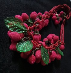 MIRIAM HASKELL HESS 20’S RED SILK CORD & LUCITE CHAIN CHOKER SUGAR BEAD CLUSTERS