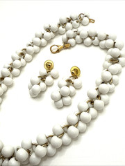Vintage Lady Remington White Beaded Collar Necklace Earring Set Signed LR 19”