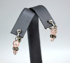 Vtg Silver Tone Twist Back Leverback Earrings with Peach Color Lucite Beads 1″