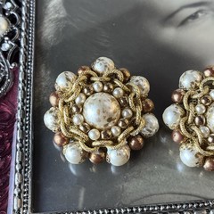 Vintage 1950s Cluster Clip-On Earrings 1.5” – Faux Pearl & Bronze Beads – Round