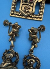 Vintage Barclay Heraldic Brooch & Earrings Set – Gold Tone Shield
